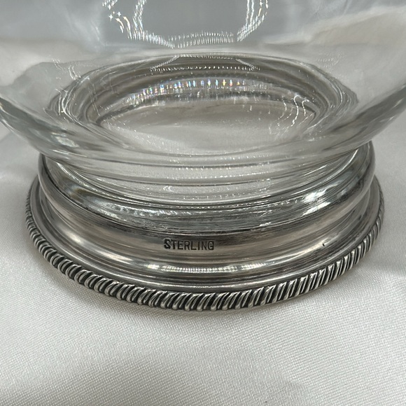 Glass Bowl/Dish with Sterling base. - Picture 4 of 4